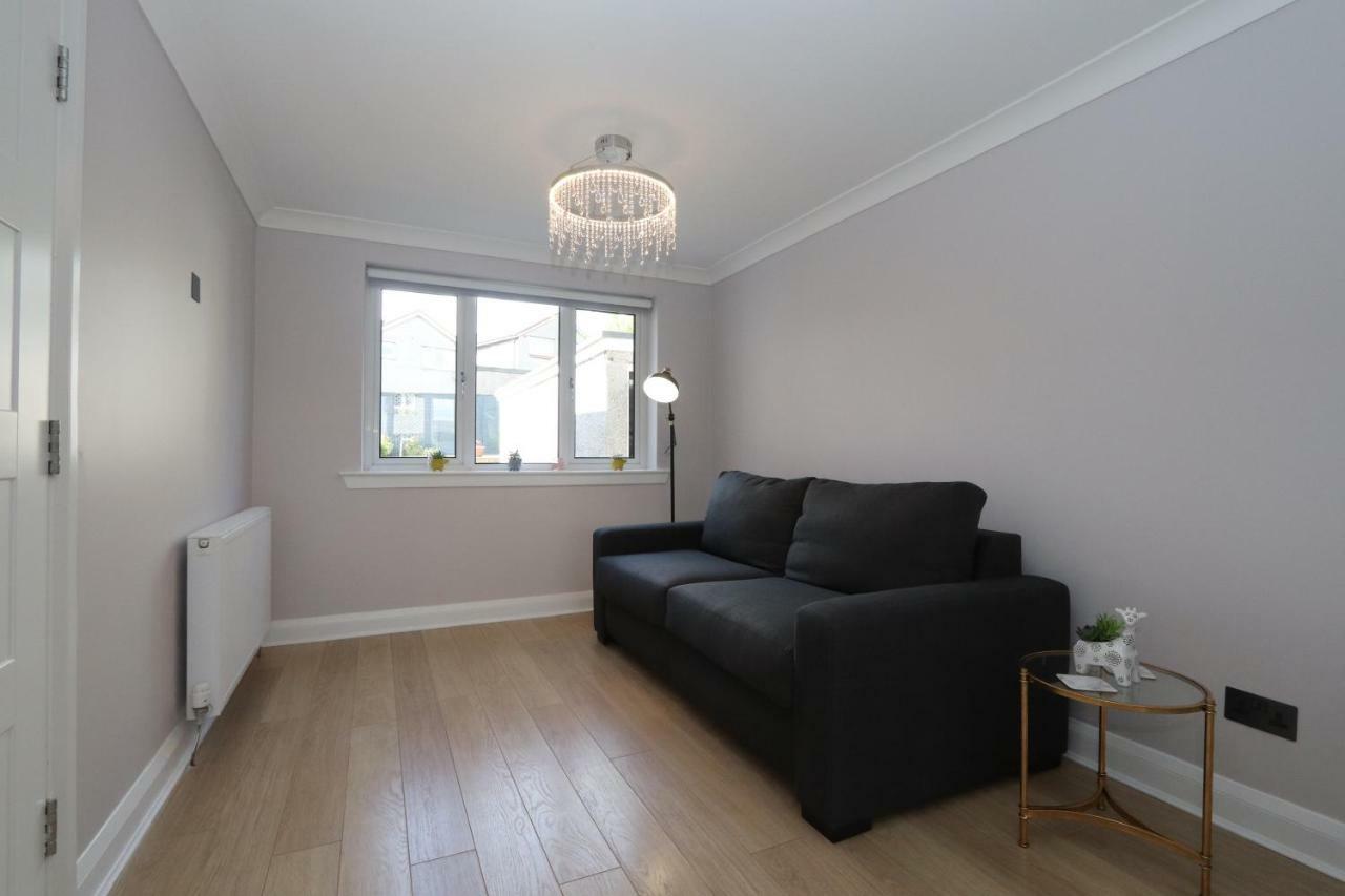 Dunfermline - Luxury 3 Bedroom 2 Bathroom Detached House With Garden Exterior photo